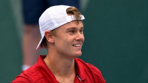 Ému, Holger Rune fait son retour après onze mois et s’impose en Coupe Davis