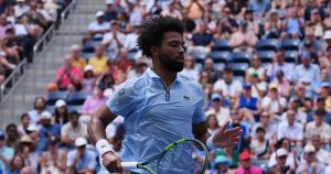 France, US Open > « Donc Arthur Fils dit que tout s’est éteint, plus d’énergie. C&rsquo;est ça l&rsquo;explication. Mais alors comment Djokovic à 39 ans tient 4h et demi ? On veut comprendre », s&rsquo;interroge Benoît Maylin