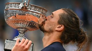 « Il finira numéro 1 mondial » : John McEnroe prédit une fin de saison en apothéose pour Zverev