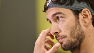 « Je vais m&rsquo;évanouir » : Lorenzo Musetti vit un véritable calvaire et prend la porte à l&rsquo;US Open