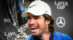 Laver Cup > Carlos Alcaraz se confie sur Roger Federer : « La Laver Cup est spéciale parce que je peux passer beaucoup plus de temps avec Roger, discuter en dehors du terrain et lui poser des questions sur plein de choses. C’est génial et j’adore ces moments »