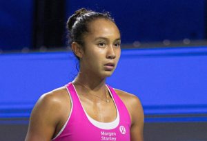Leylah Fernandez avoue que Maja Chwalińska, « très difficile à manœuvrer », l’a « stupéfiée » en demi-finales à Sin