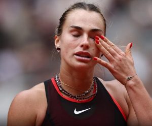 Sabalenka enterrée après sa chute ? Une déclaration choc secoue le tennis féminin