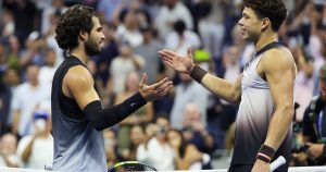 Tremblement de terre à l&rsquo;US Open : le tenant du titre Carlos Alcaraz éliminé dès les quarts de finale