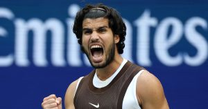 US Open: Alcaraz et Pegula gagnent sans convaincre, Sabalenka et Medvedev filent en huitièmes