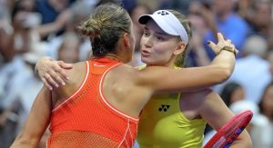US Open > Andy Roddick sur Aryna Sabalenka : « Tant qu’il y a un minimum de respect pour l’adversaire contre qui tu as joué, si tu casses une raquette, qui s’en soucie ? »