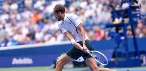 US Open > Daniil Medvedev avance masqué : « Je pourrais citer certains tournois où je me sentais très mal avant le début, et où j&rsquo;ai fini par gagner. Et à l’inverse, parfois on se dit, &lsquo;c&rsquo;est mon tournoi, je me sens bien, je vais aller en finale&rsquo;, et puis on arrive au premier tour et ça ne se passe pas du tout comme à l’entraînement »