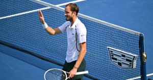 US Open: Daniil Medvedev écarte Arthur Rinderknech et rallie les huitièmes de finale, Sabalenka l’emporte et poursuit la défense de son titre