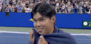 US Open > Learner Tien à Gaël Monfils après l&rsquo;avoir battu au deuxième tour : « Désolé de t&rsquo;avoir fait autant d&rsquo;amorties ce soir »