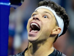 US Open > Shelton rend hommage à Alcaraaz : « Il fait des choses qui sont tout simplement incroyables. Sans aucun doute, c’est le match que j’ai le plus apprécié de toute ma carrière »