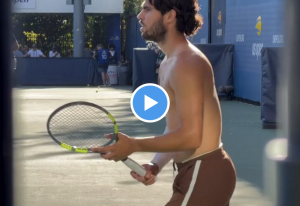 US Open, Vidéos > La décision forte de Carlos Alcaraz après sa victoire au troisième tour