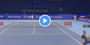 ATP – Bâle, Vidéos > Novak Djokovic et Stan Wawrinka ne se font aucun cadeau à l&rsquo;entraînement