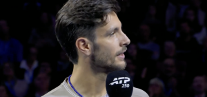 ATP – Lyon > Lorenzo Musetti à Taylor Fritz après l&rsquo;avoir battu en finale : « Je sais que tu cherches à te qualifier pour le Masters, et comme je te l&rsquo;ai dit au filet, j&rsquo;espère que tu réussiras »
