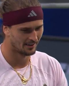 Alexander Zverev écope d’une nouvelle violation de temps et s’en prend à l’arbitre