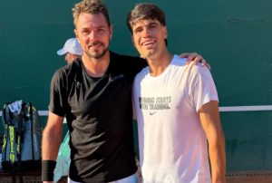 Carlos Alcaraz rend hommage à Stan Wawrinka et dévoile le beau geste du Suisse, désormais retraité