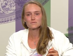 Elena Rybakina s’excuse auprès de ses fans après son retrait du tournoi de Tokyo