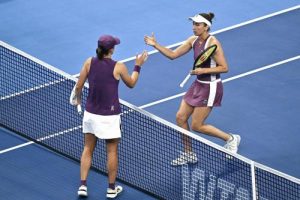 Elise Mertens bat Swiatek et file en demi-finales à Pékin