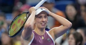 Grosse performance pour Elise Mertens: la Belge élimine Iga Swiatek pour filer en demi-finales de WTA Pékin