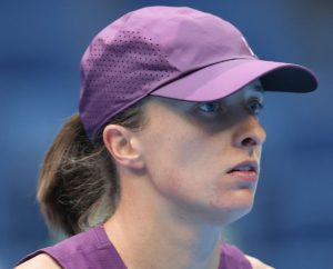 Iga Świątek reconnaît que le Masters WTA lui paraît encore « assez loin » dans une situation « inhabituelle »