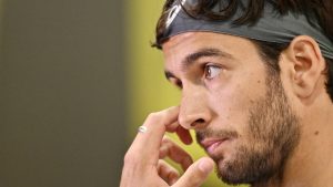 Insolite : Musetti utilise son téléphone en plein match pour éviter un problème antidopage