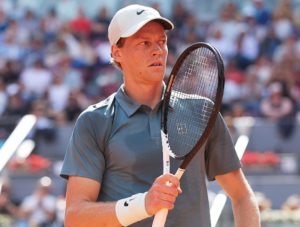 L’ancien entraîneur de Serena Williams approuve le geste « Spiderman » de Jannik Sinner