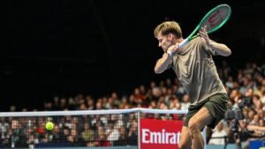 Le match de David Goffin EN DIRECT : le Belge craque et lâche le premier set