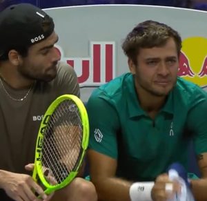 Matteo Berrettini adresse un message poignant à Flavio Cobolli après son abandon à Vienne
