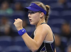 Mirra Andreeva résiste à la pression en fin de match et finit par battre Ekaterina Alexandrova