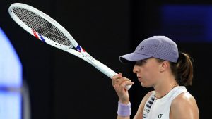 Rennae Stubbs voit un avantage à la fin de saison anticipée de Swiatek