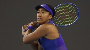 Retour réussi pour Naomi Osaka, qui s&rsquo;impose en trois sets à Pékin