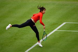 Selon un rapport, Emma Raducanu conserve son entraîneur et reprend l’entraînement après sa sortie du top 100