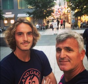 Stefanos Tsitsipas explique pourquoi il a écarté son père de son équipe d’entraîneurs