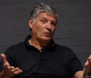 Toni Nadal révèle s’il pourrait un jour entraîner Carlos Alcaraz ou Jannik Sinner