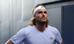 Tsitsipas signe son retour en force à Shanghai avec une victoire éclatante sur Fritz