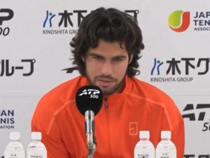 Un joueur de tennis britannique estime que Carlos Alcaraz commet une erreur dans son attitude