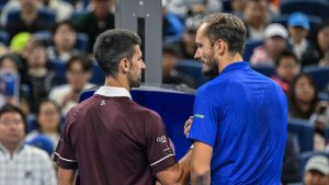Une wild-card pour qualifier Djokovic au Masters ? Medvedev dit catégoriquement non