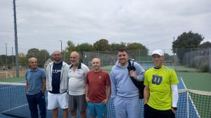 Villeneuve. Le club de tennis en assemblée