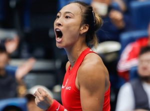 Zheng Qinwen, en feu, décroche sa première finale depuis son opération